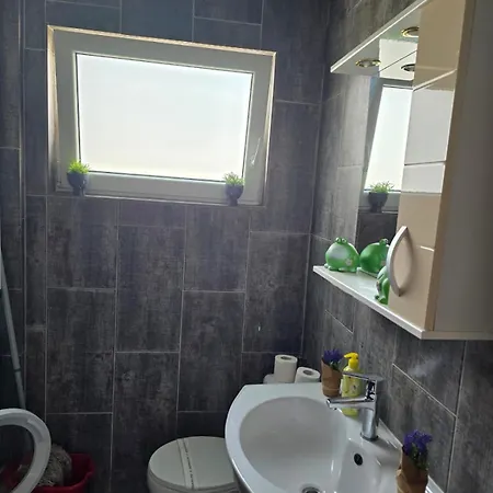 Gorgeous Ultracentral